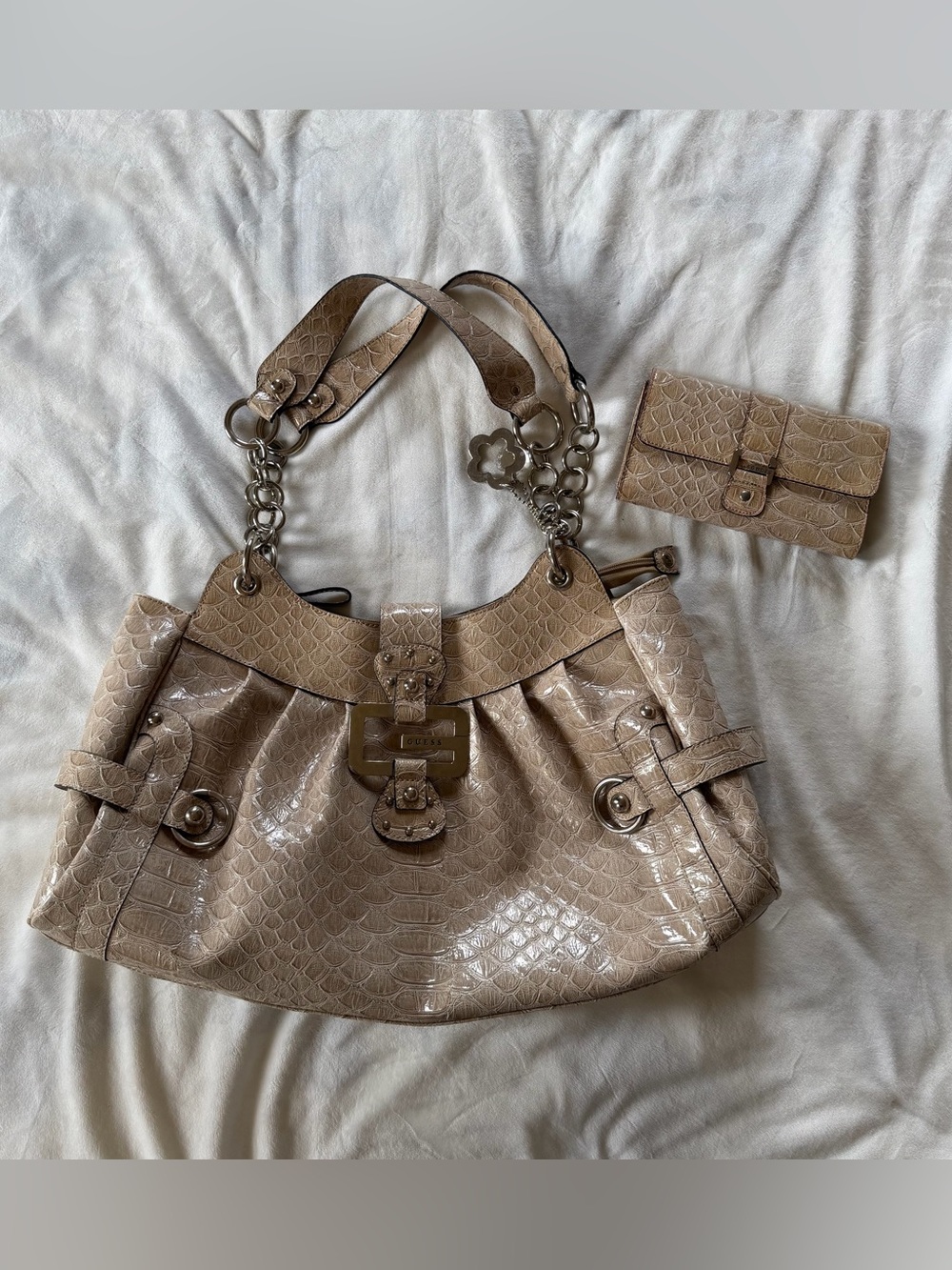 vintage y2k GUESS shoulder bag & wallet faux leather crocodile silver hardware